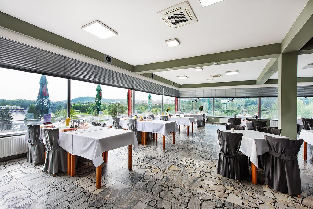 Hotel Rakovec Brno Esterno foto